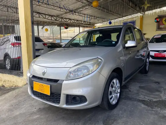 RENAULT SANDERO 1.6 EXPRESSION 16V FLEX 4P MANUAL RENAULT SANDERO 1.6 EXPRESSION 16V FLEX 4P MANUAL