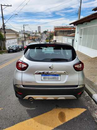 RENAULT-CAPTUR-2020