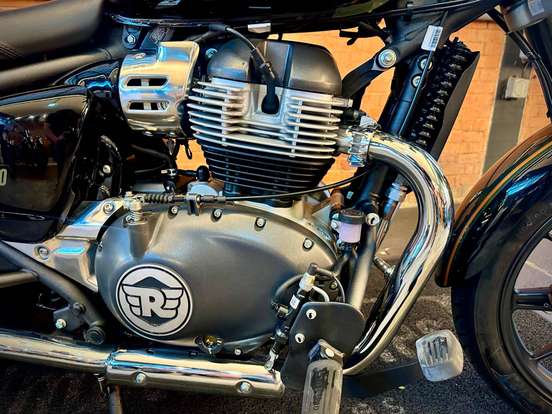 ROYAL ENFIELD-METEOR 650 INTERSTELLAR ROYAL ENFIELD-METEOR 650 INTERSTELLAR-2025