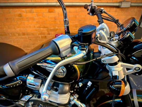 ROYAL ENFIELD-METEOR 650 INTERSTELLAR-2025