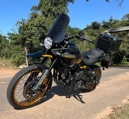 ROYAL ENFIELD-HIMALAYAN 450 HANLE BLACK-2025