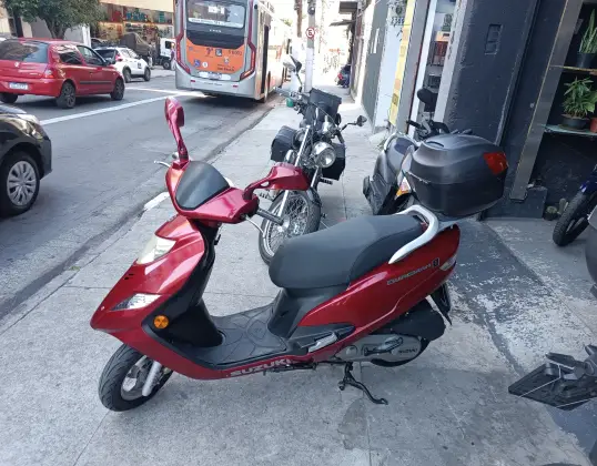 SUZUKI BURGMAN i 