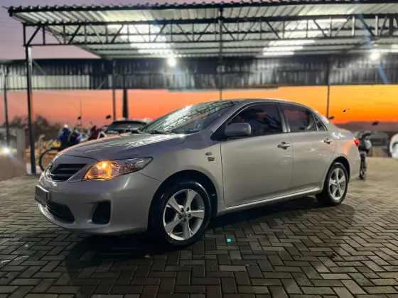 TOYOTA COROLLA 1.8 GLI 16V FLEX 4P AUTOMÁTICO TOYOTA COROLLA 1.8 GLI 16V FLEX 4P AUTOMÁTICO