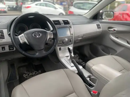TOYOTA-COROLLA-2011