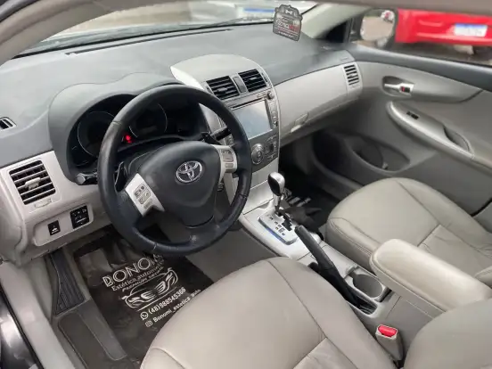 TOYOTA-COROLLA-2011