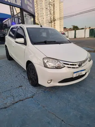 TOYOTA ETIOS 1.5 XLS 16V FLEX 4P MANUAL TOYOTA ETIOS 1.5 XLS 16V FLEX 4P MANUAL
