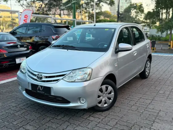 TOYOTA ETIOS 1.5 XS 16V FLEX 4P MANUAL TOYOTA ETIOS 1.5 XS 16V FLEX 4P MANUAL