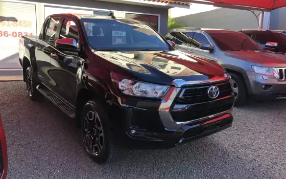TOYOTA HILUX 2.8 D-4D TURBO DIESEL CD SRV 4X4 AUTOMÁTICO