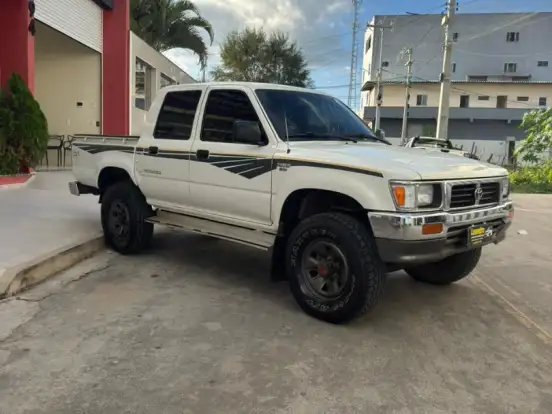 TOYOTA-HILUX-2.8 SR5 4X4 CD 8V DIESEL 4P MANUAL TOYOTA-HILUX-2001