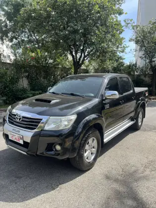 TOYOTA HILUX 3.0 SRV 4X4 CD 16V TURBO INTERCOOLER DIESEL 4P AUTOMÁTICO TOYOTA HILUX 3.0 SRV 4X4 CD 16V TURBO INTERCOOLER DIESEL 4P AUTOMÁTICO