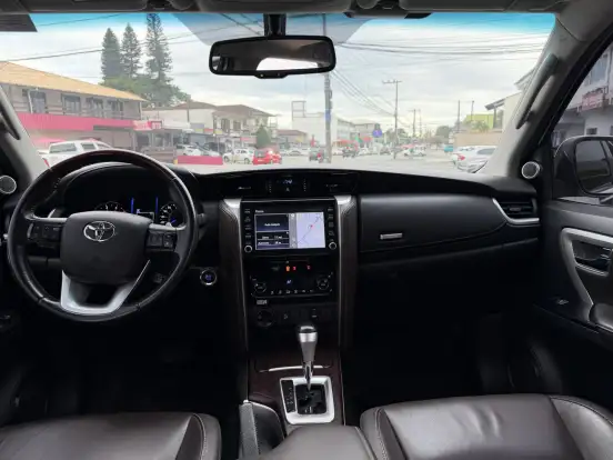 TOYOTA-HILUX SW4-2019