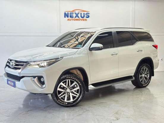 TOYOTA-HILUX SW4-2019