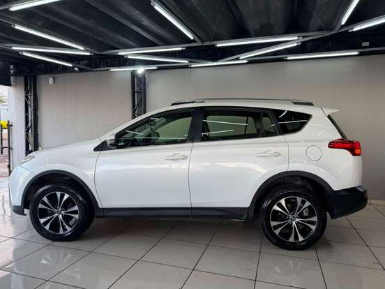 TOYOTA-RAV4-2014