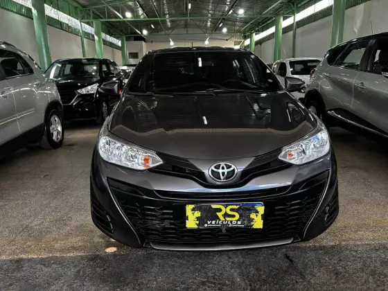 TOYOTA YARIS 1.3 16V FLEX XL LIVE MULTIDRIVE