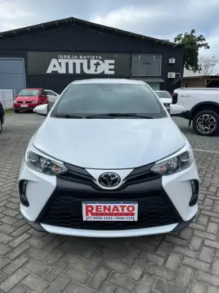 TOYOTA-YARIS-2023