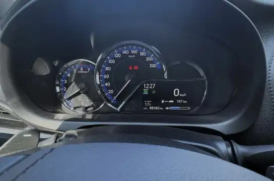 TOYOTA-YARIS-2023