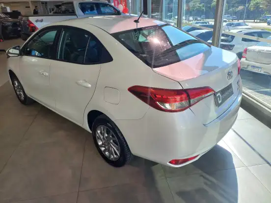 TOYOTA-YARIS-1.5 16V FLEX SEDAN XS MULTIDRIVE TOYOTA-YARIS-2024
