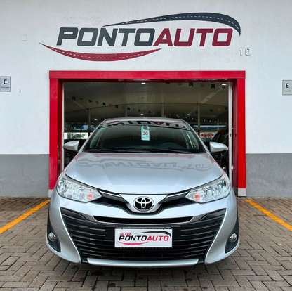 TOYOTA-YARIS-2019