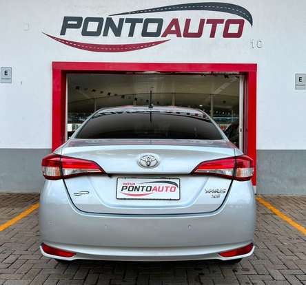 TOYOTA-YARIS-2019