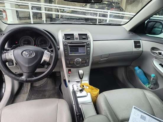 TOYOTA-COROLLA-2013