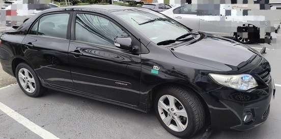 TOYOTA-COROLLA-2013