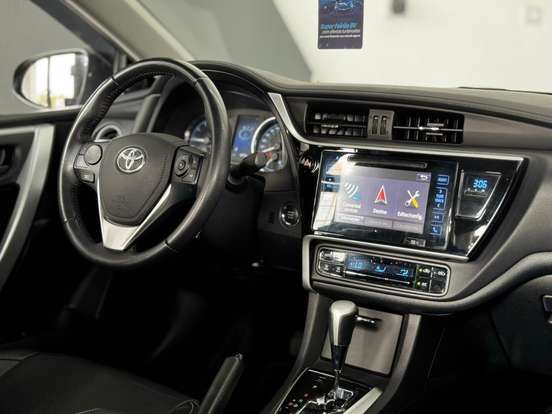 TOYOTA-COROLLA-2018