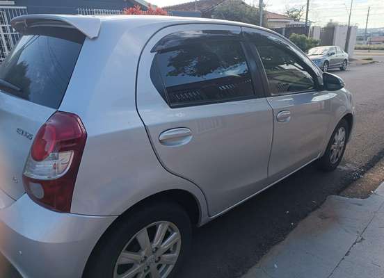TOYOTA-ETIOS-2019