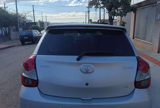 TOYOTA-ETIOS-2019