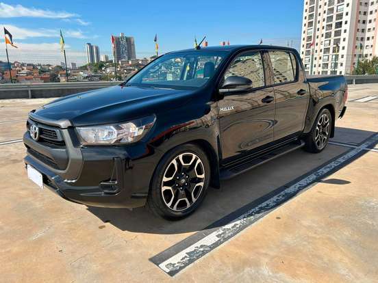 TOYOTA-HILUX-2.8 D-4D TURBO DIESEL CD POWER PACK 4X4 MANUAL TOYOTA-HILUX-2023