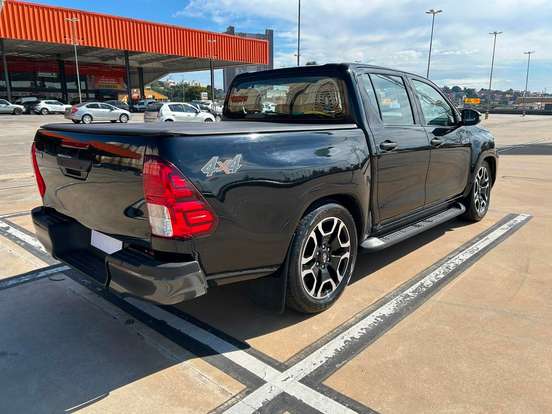 TOYOTA-HILUX-2.8 D-4D TURBO DIESEL CD POWER PACK 4X4 MANUAL TOYOTA-HILUX-2023