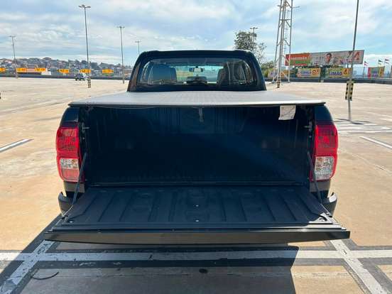 TOYOTA-HILUX-2.8 D-4D TURBO DIESEL CD POWER PACK 4X4 MANUAL TOYOTA-HILUX-2023