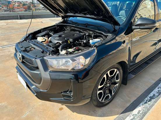 TOYOTA-HILUX-2.8 D-4D TURBO DIESEL CD POWER PACK 4X4 MANUAL TOYOTA-HILUX-2023
