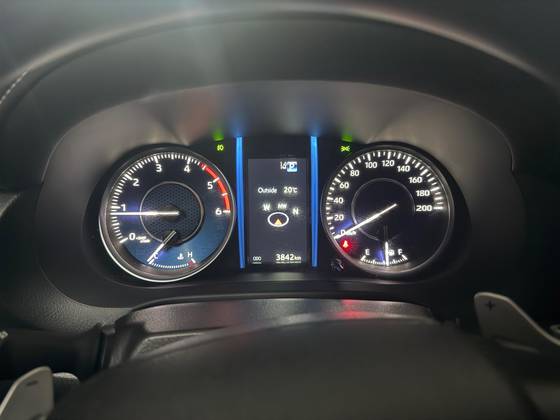 TOYOTA HILUX SW4 2.8 D-4D TURBO DIESEL SRX PLATINUM 7L 4X4 AUTOMÁTICO