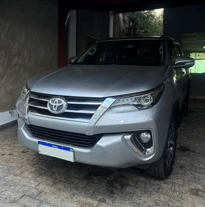 TOYOTA-HILUX SW4-2.8 SRX 4X4 16V TURBO INTERCOOLER DIESEL 4P AUTOMÁTICO TOYOTA-HILUX SW4-2017