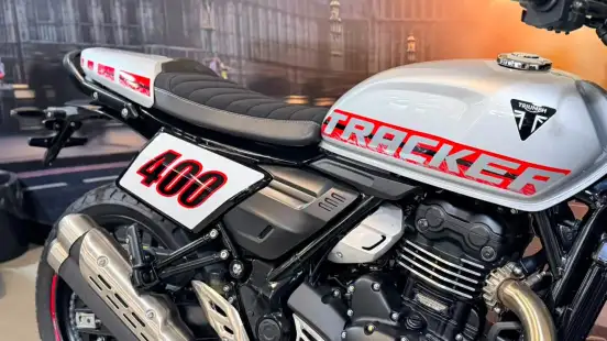 TRIUMPH-TRACKER 400-2026