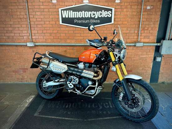 TRIUMPH-BONNEVILLE SCRAMBLER 1200 XE-2024