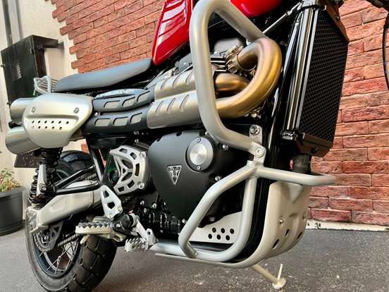 TRIUMPH-BONNEVILLE SCRAMBLER 1200 XE-2023
