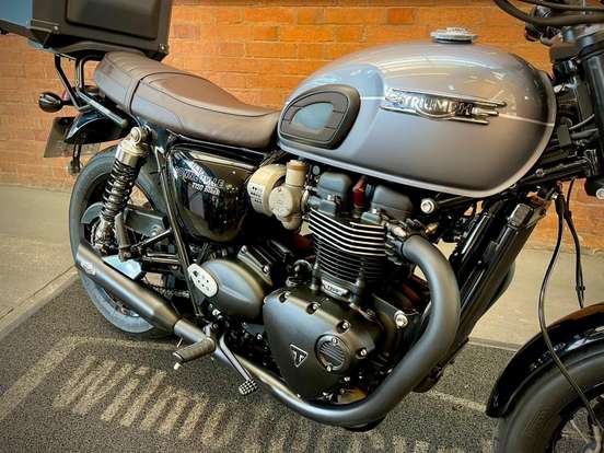 TRIUMPH-BONNEVILLE T120 BLACK 1200 TRIUMPH-BONNEVILLE T120 BLACK 1200-2023