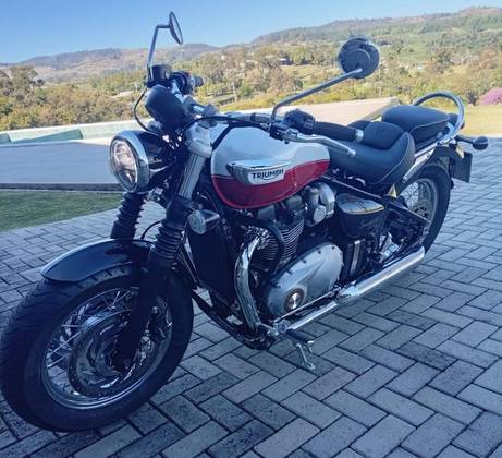 TRIUMPH BONNEVILLE SPEEDMASTER 