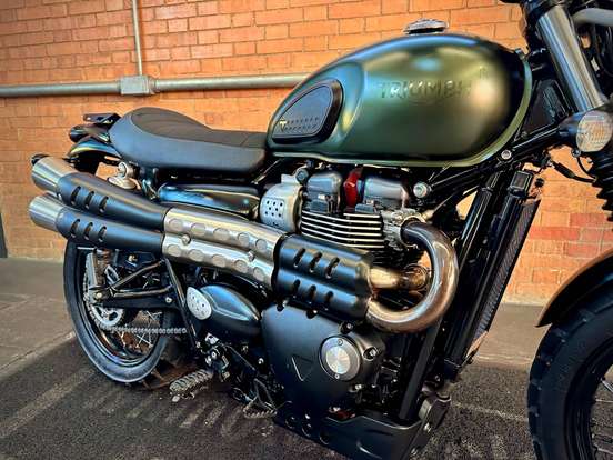 TRIUMPH-STREET SCRAMBLER-2017