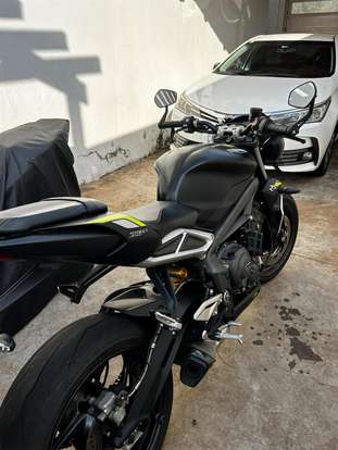 TRIUMPH-STREET TRIPLE 765 RS-2020