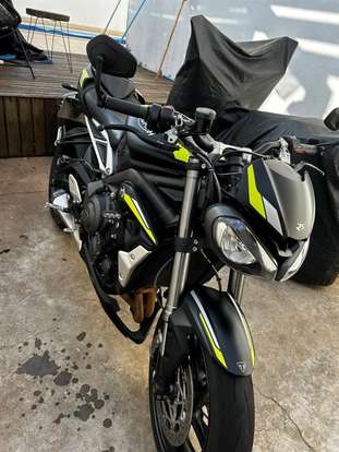 TRIUMPH-STREET TRIPLE 765 RS-2020