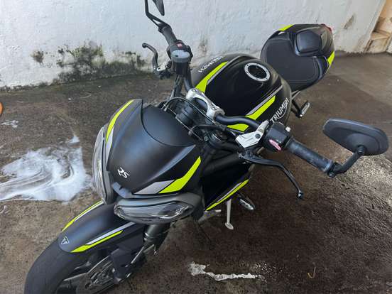 TRIUMPH-STREET TRIPLE 765 RS TRIUMPH-STREET TRIPLE 765 RS-2020