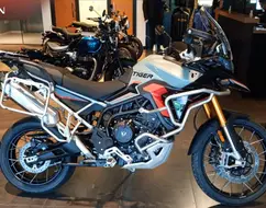 TRIUMPH TIGER 900 DESERT EDITION TRIUMPH TIGER 900 DESERT EDITION