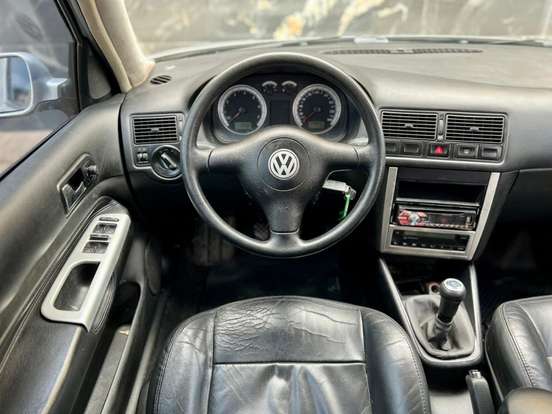 VOLKSWAGEN-GOLF-1.6 MI FLASH 8V FLEX 4P MANUAL VOLKSWAGEN-GOLF-2006