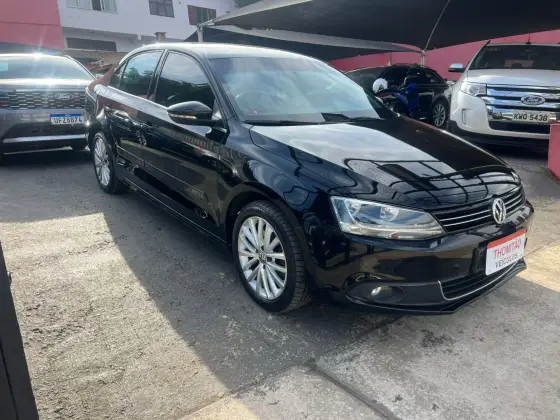 VOLKSWAGEN JETTA 2.0 TSI HIGHLINE 200CV GASOLINA 4P TIPTRONIC VOLKSWAGEN JETTA 2.0 TSI HIGHLINE 200CV GASOLINA 4P TIPTRONIC