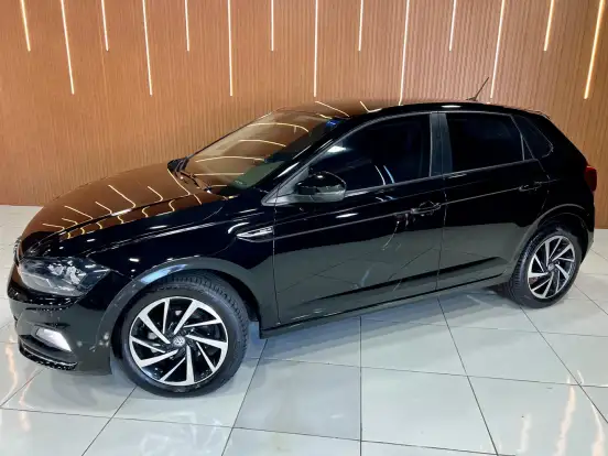 VOLKSWAGEN-POLO-2020