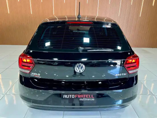 VOLKSWAGEN-POLO-2020