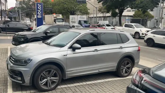 VOLKSWAGEN TIGUAN 2.0 350 TSI GASOLINA ALLSPACE R-LINE 4MOTION DSG VOLKSWAGEN TIGUAN 2.0 350 TSI GASOLINA ALLSPACE R-LINE 4MOTION DSG