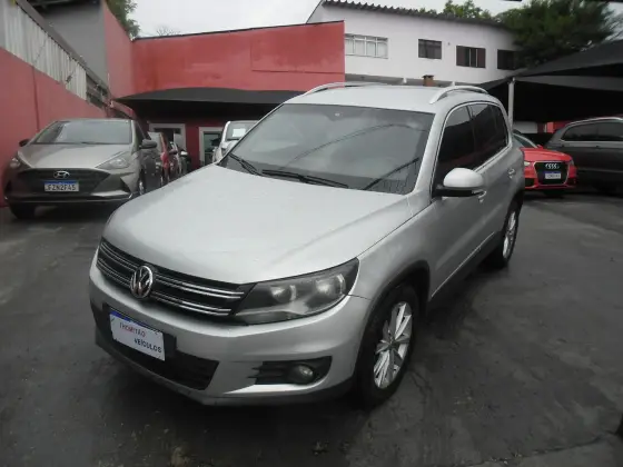 VOLKSWAGEN TIGUAN 2.0 TSI 16V TURBO GASOLINA 4P TIPTRONIC VOLKSWAGEN TIGUAN 2.0 TSI 16V TURBO GASOLINA 4P TIPTRONIC